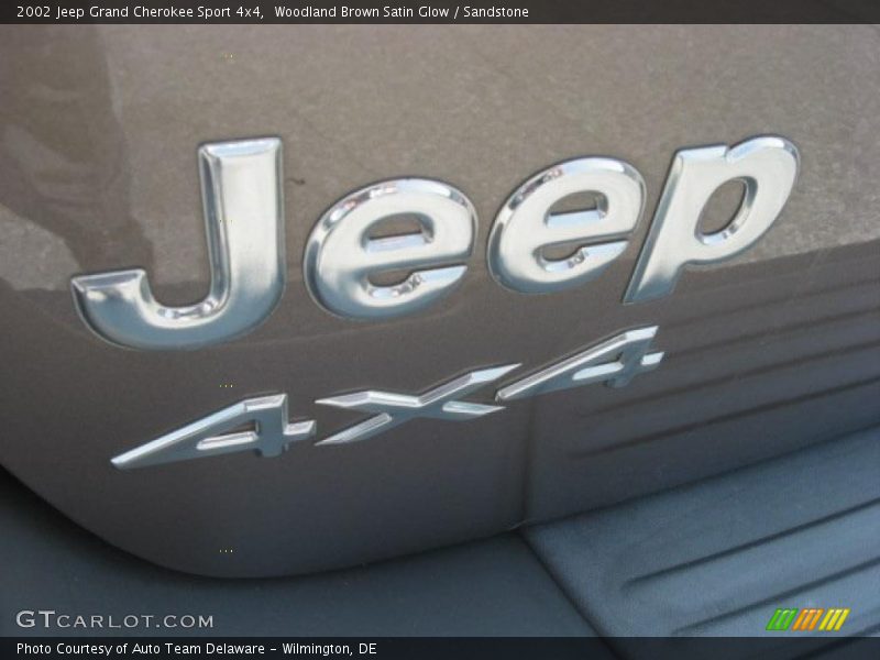 Woodland Brown Satin Glow / Sandstone 2002 Jeep Grand Cherokee Sport 4x4