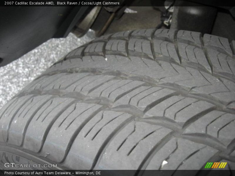 Black Raven / Cocoa/Light Cashmere 2007 Cadillac Escalade AWD