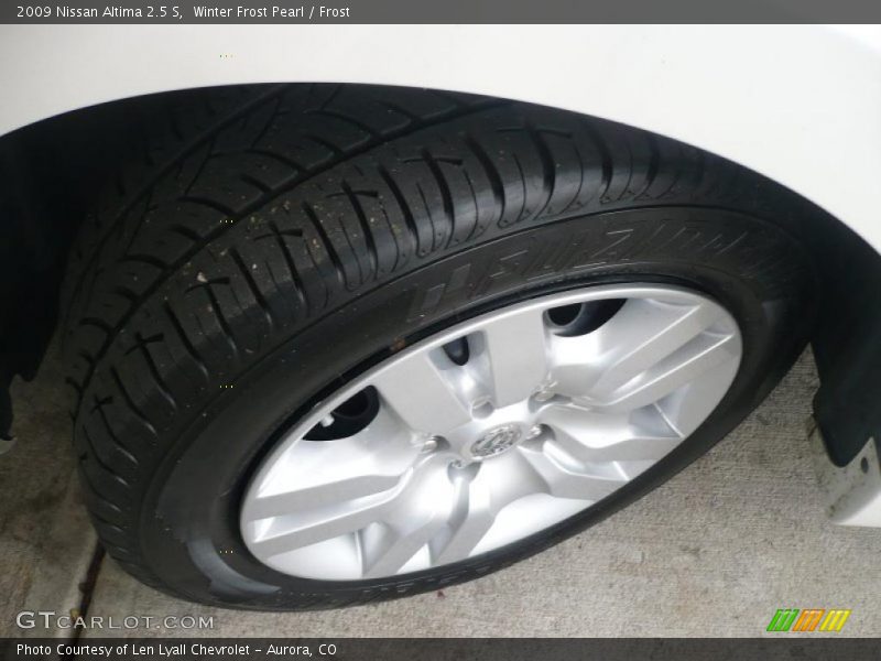 Winter Frost Pearl / Frost 2009 Nissan Altima 2.5 S
