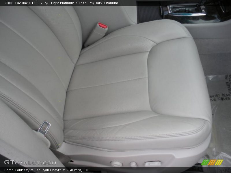 Light Platinum / Titanium/Dark Titanium 2008 Cadillac DTS Luxury