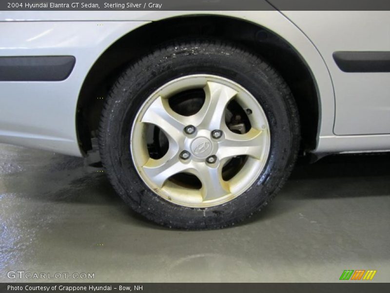Sterling Silver / Gray 2004 Hyundai Elantra GT Sedan