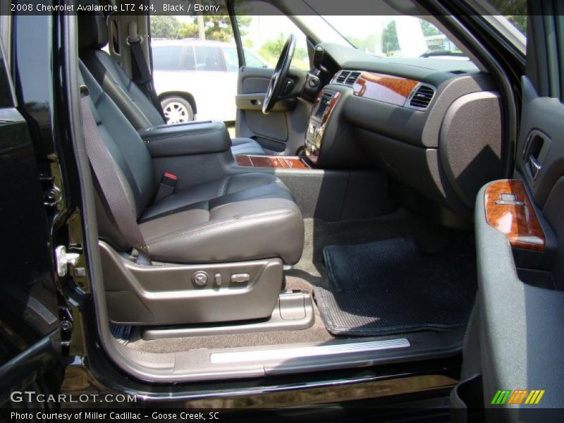 Black / Ebony 2008 Chevrolet Avalanche LTZ 4x4