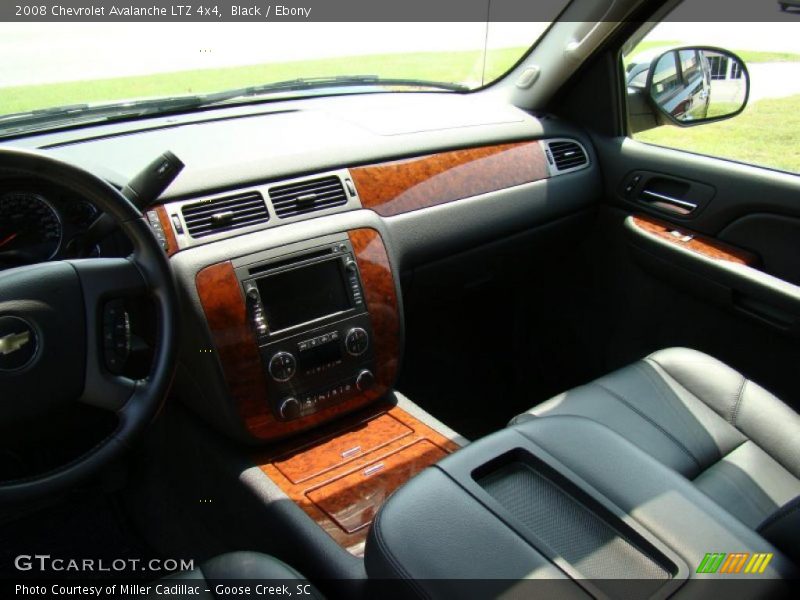 Black / Ebony 2008 Chevrolet Avalanche LTZ 4x4