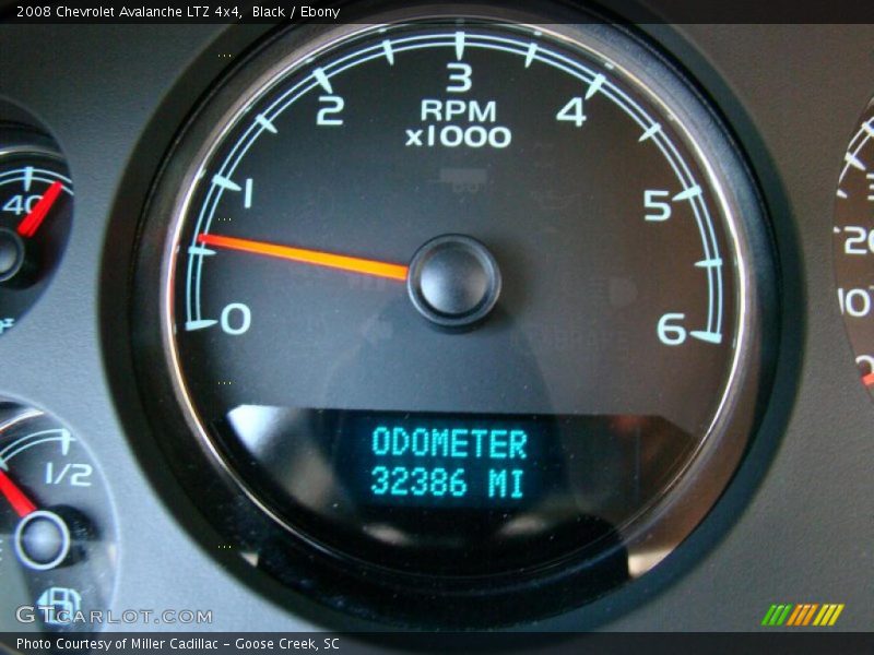 Black / Ebony 2008 Chevrolet Avalanche LTZ 4x4