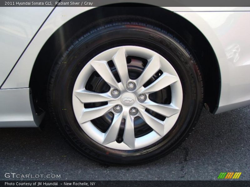 Radiant Silver / Gray 2011 Hyundai Sonata GLS