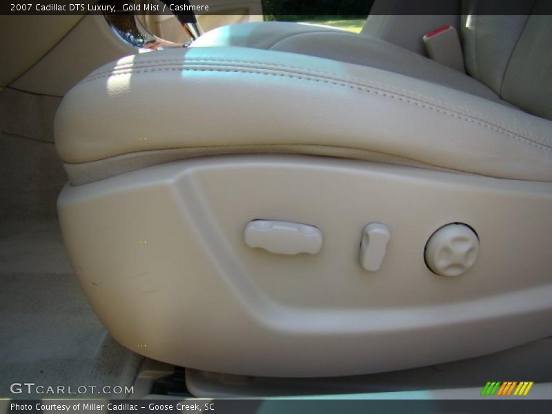 Gold Mist / Cashmere 2007 Cadillac DTS Luxury