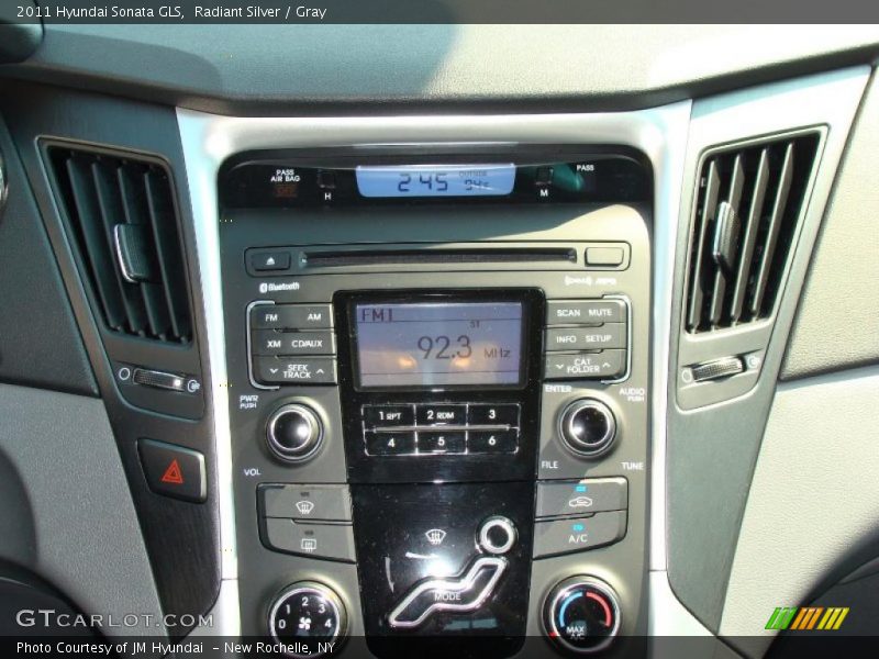 Radiant Silver / Gray 2011 Hyundai Sonata GLS