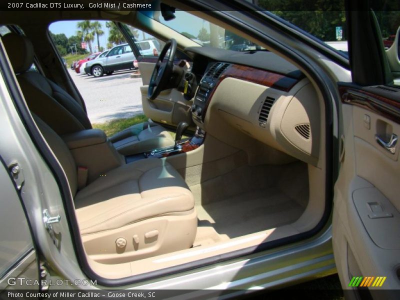 Gold Mist / Cashmere 2007 Cadillac DTS Luxury