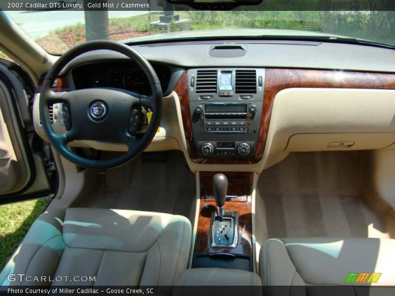 Gold Mist / Cashmere 2007 Cadillac DTS Luxury