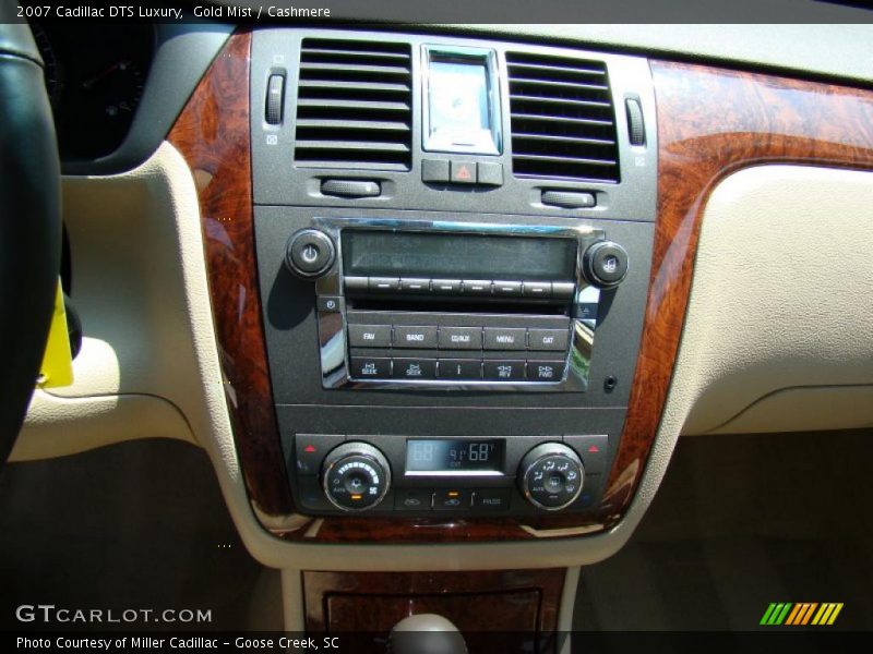 Gold Mist / Cashmere 2007 Cadillac DTS Luxury