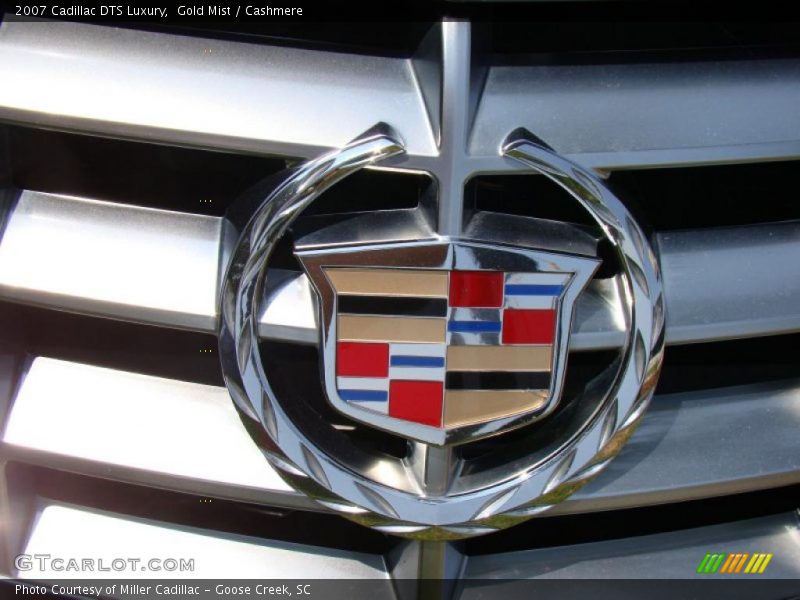 Gold Mist / Cashmere 2007 Cadillac DTS Luxury