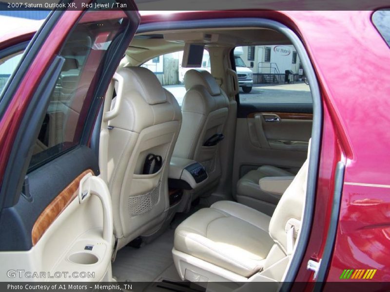 Red Jewel / Tan 2007 Saturn Outlook XR