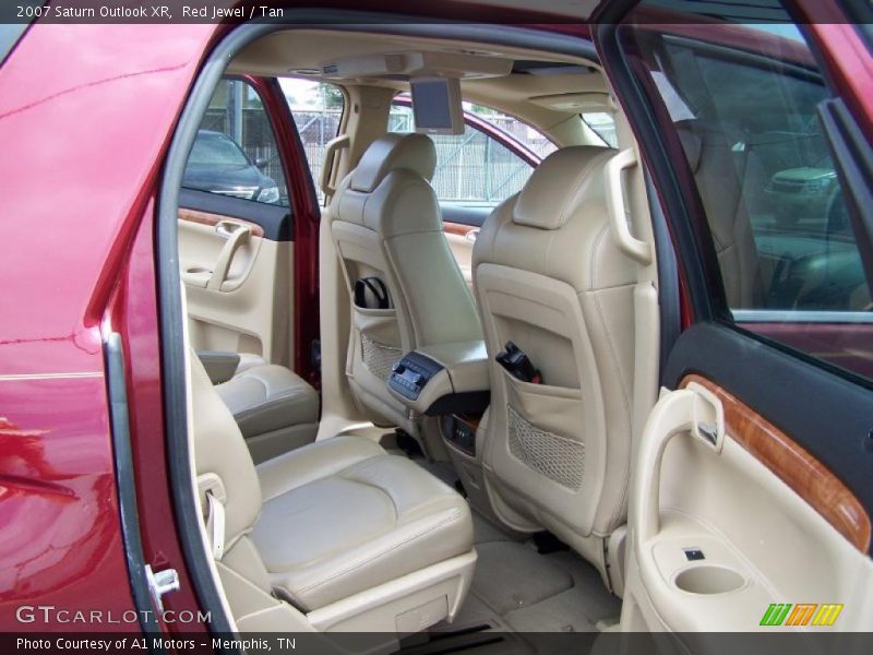 Red Jewel / Tan 2007 Saturn Outlook XR