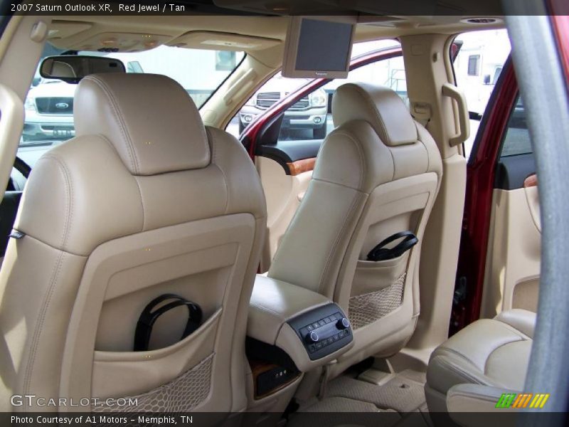 Red Jewel / Tan 2007 Saturn Outlook XR