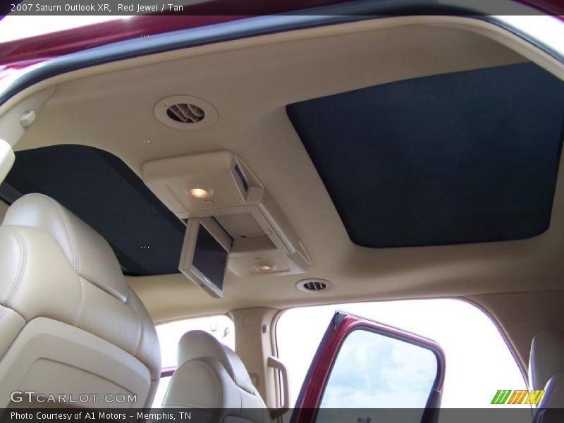 Red Jewel / Tan 2007 Saturn Outlook XR