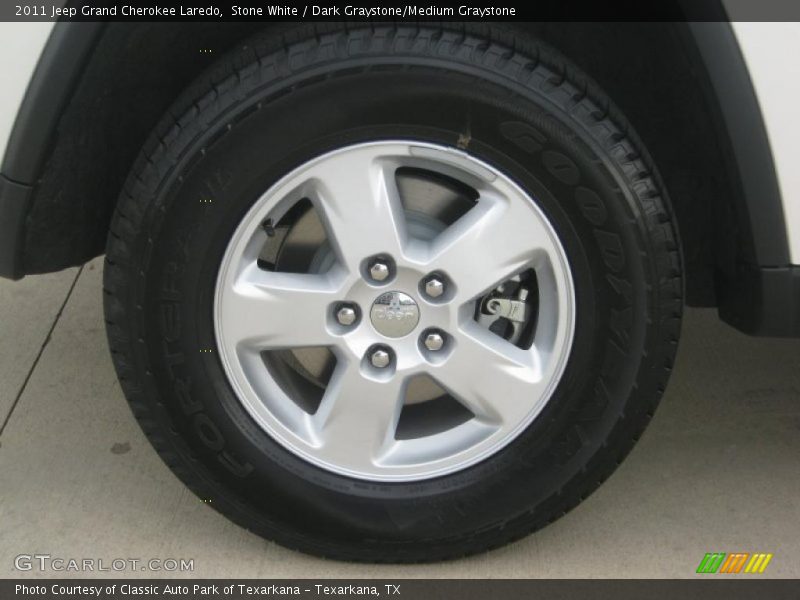 Stone White / Dark Graystone/Medium Graystone 2011 Jeep Grand Cherokee Laredo