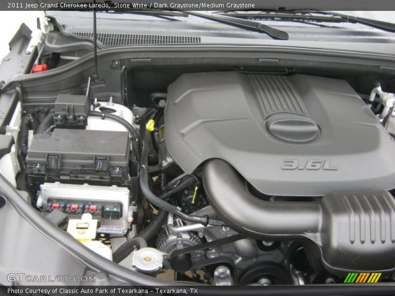 Stone White / Dark Graystone/Medium Graystone 2011 Jeep Grand Cherokee Laredo