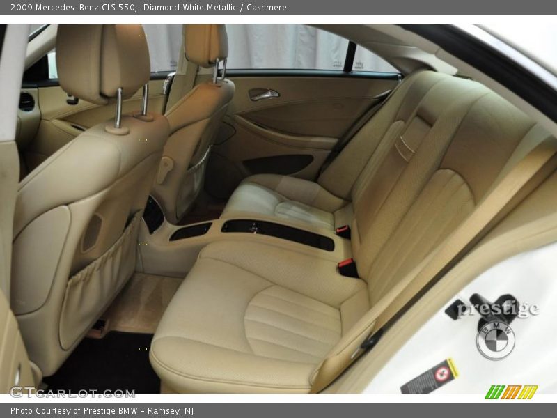 Diamond White Metallic / Cashmere 2009 Mercedes-Benz CLS 550