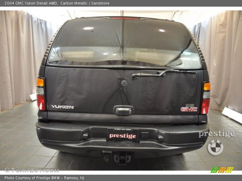 Carbon Metallic / Sandstone 2004 GMC Yukon Denali AWD