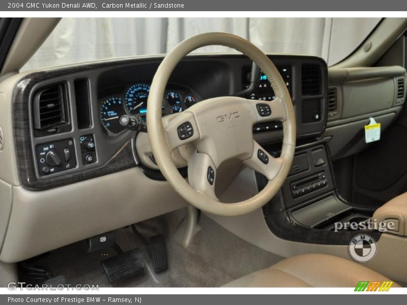 Carbon Metallic / Sandstone 2004 GMC Yukon Denali AWD