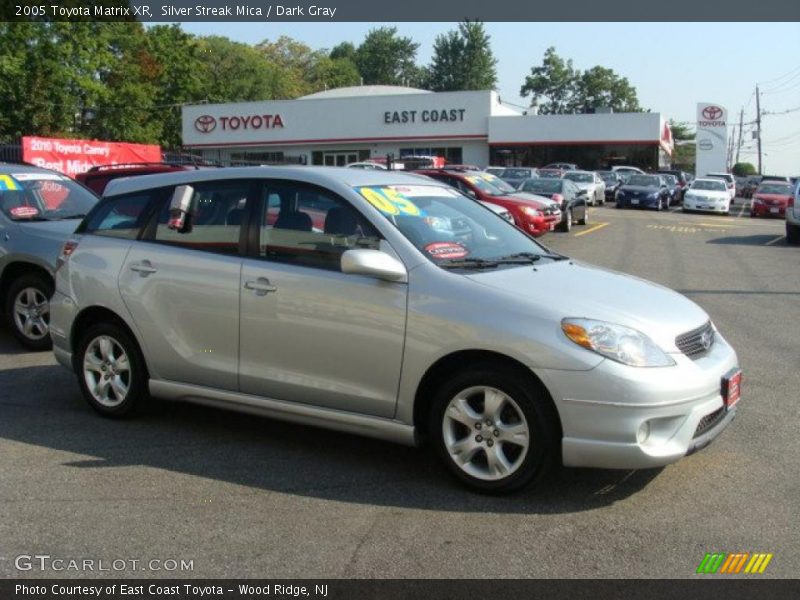 Silver Streak Mica / Dark Gray 2005 Toyota Matrix XR