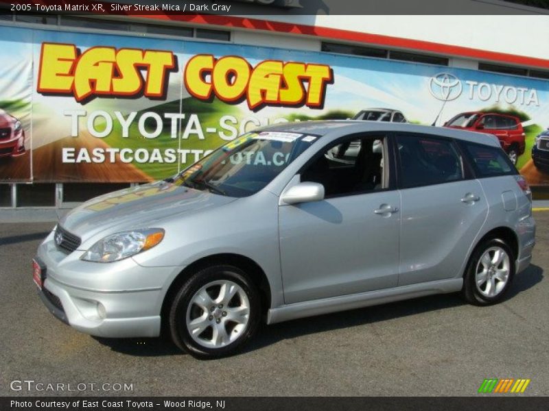 Silver Streak Mica / Dark Gray 2005 Toyota Matrix XR