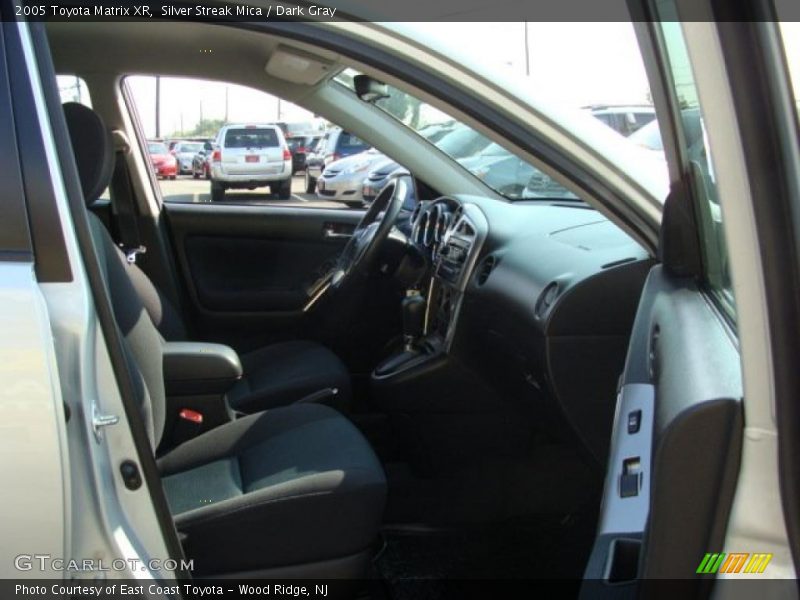 Silver Streak Mica / Dark Gray 2005 Toyota Matrix XR