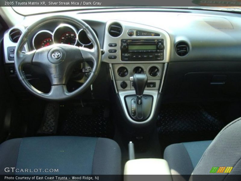 Silver Streak Mica / Dark Gray 2005 Toyota Matrix XR