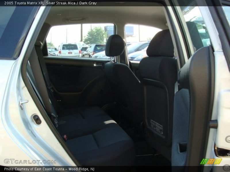 Silver Streak Mica / Dark Gray 2005 Toyota Matrix XR