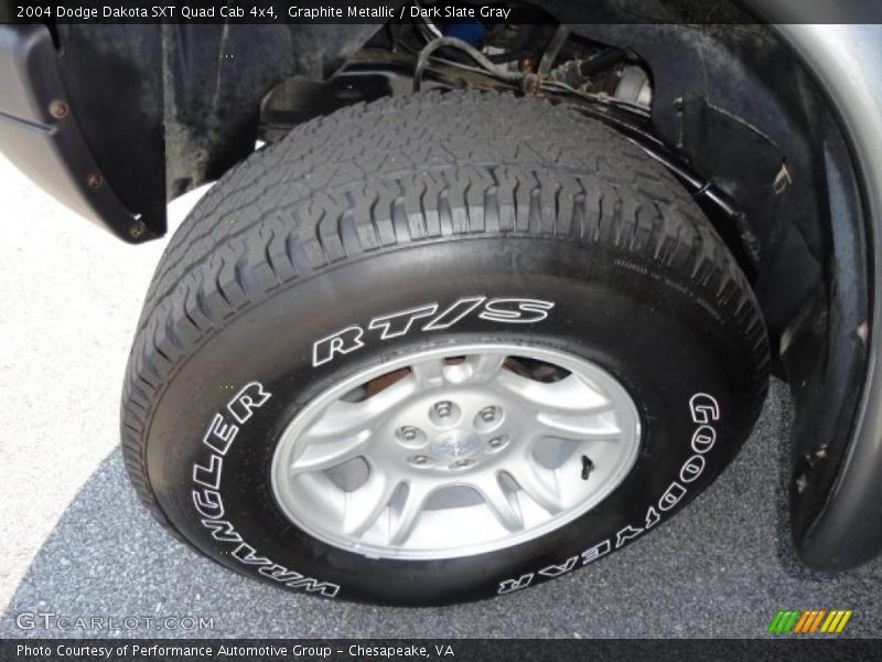 Graphite Metallic / Dark Slate Gray 2004 Dodge Dakota SXT Quad Cab 4x4