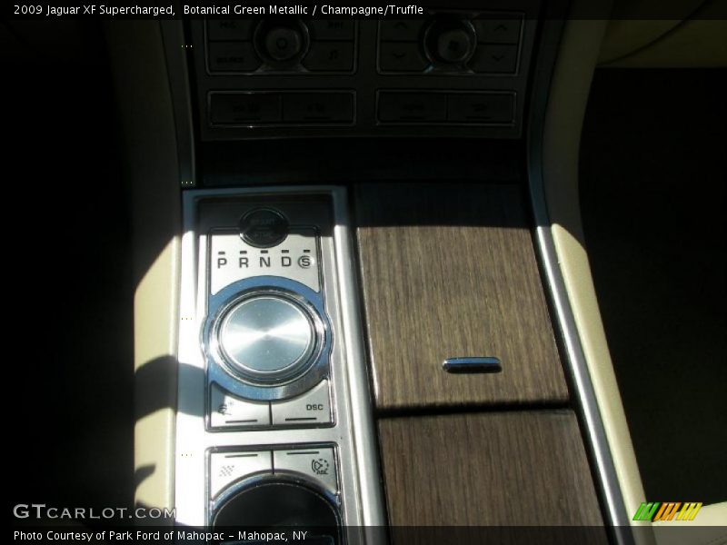 Botanical Green Metallic / Champagne/Truffle 2009 Jaguar XF Supercharged