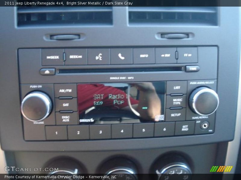 Bright Silver Metallic / Dark Slate Gray 2011 Jeep Liberty Renegade 4x4