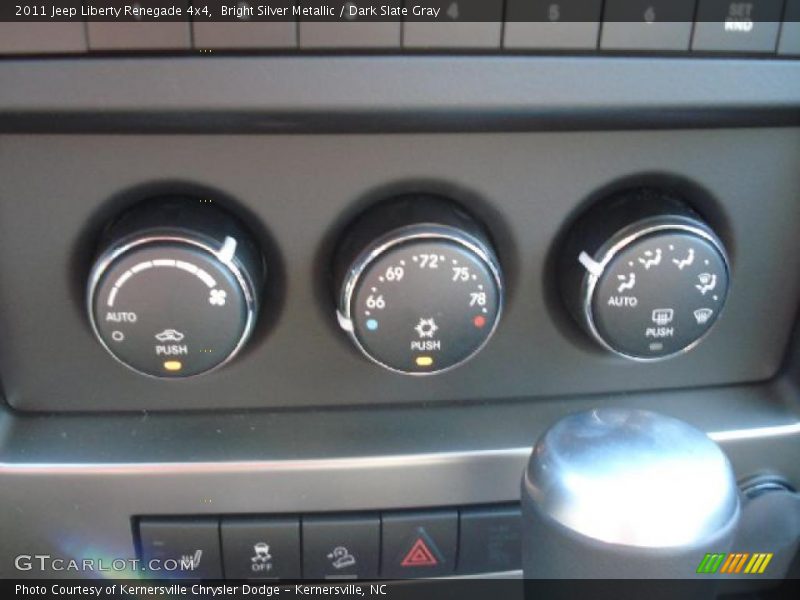 Bright Silver Metallic / Dark Slate Gray 2011 Jeep Liberty Renegade 4x4