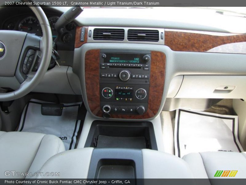Graystone Metallic / Light Titanium/Dark Titanium 2007 Chevrolet Suburban 1500 LT