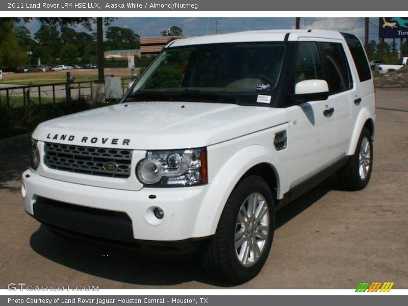 Alaska White / Almond/Nutmeg 2011 Land Rover LR4 HSE LUX