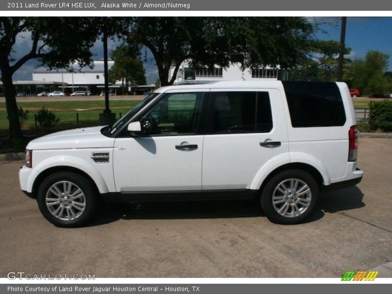 Alaska White / Almond/Nutmeg 2011 Land Rover LR4 HSE LUX