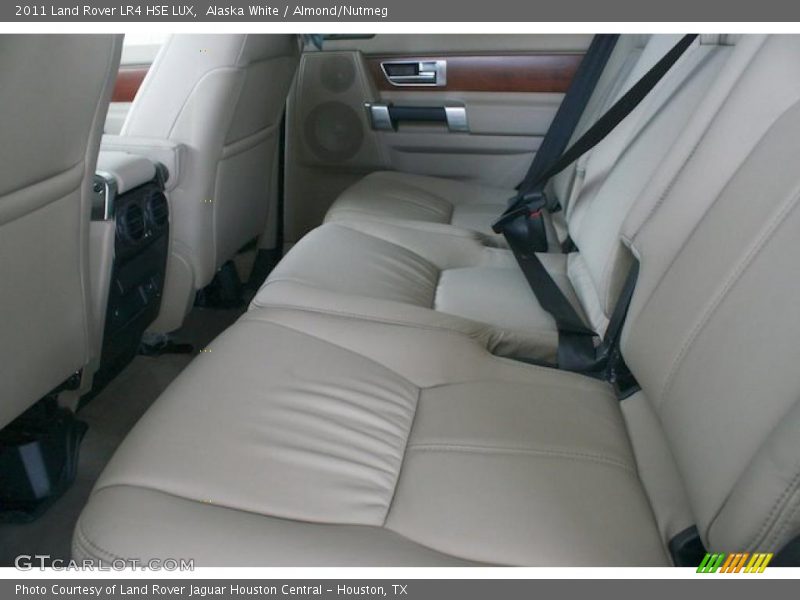 Alaska White / Almond/Nutmeg 2011 Land Rover LR4 HSE LUX