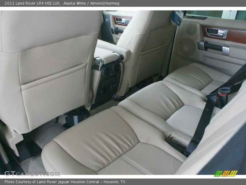 Alaska White / Almond/Nutmeg 2011 Land Rover LR4 HSE LUX