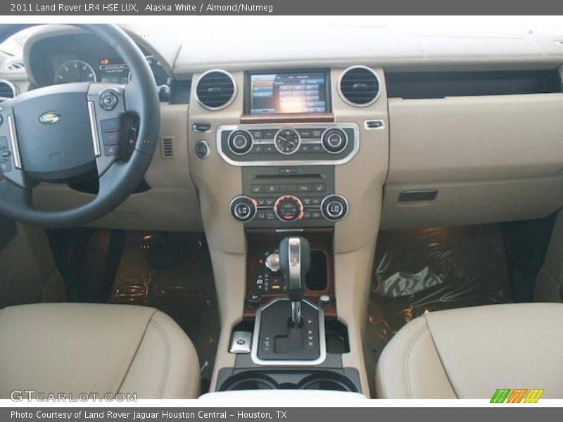 Alaska White / Almond/Nutmeg 2011 Land Rover LR4 HSE LUX