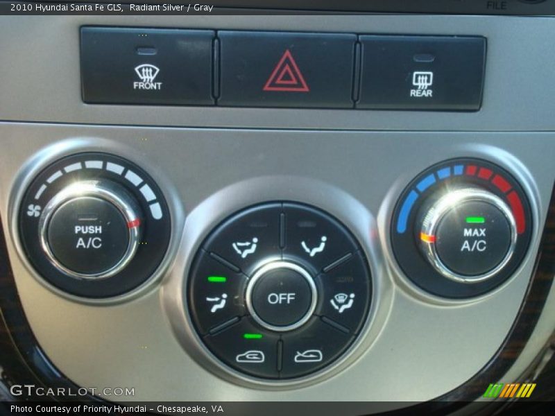 Radiant Silver / Gray 2010 Hyundai Santa Fe GLS
