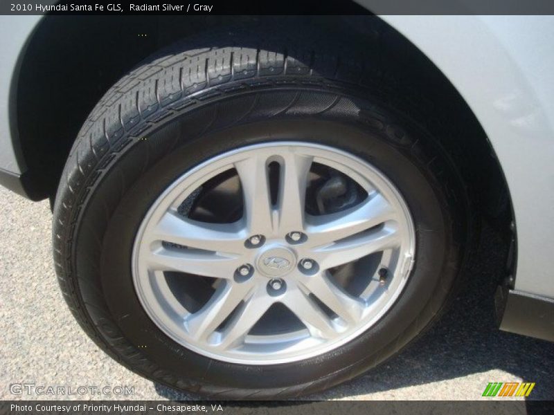 Radiant Silver / Gray 2010 Hyundai Santa Fe GLS