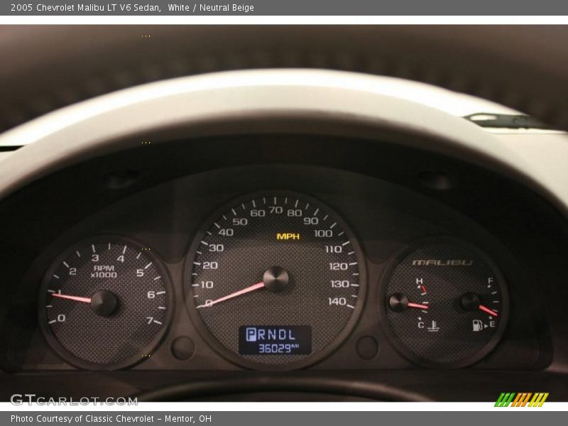 White / Neutral Beige 2005 Chevrolet Malibu LT V6 Sedan