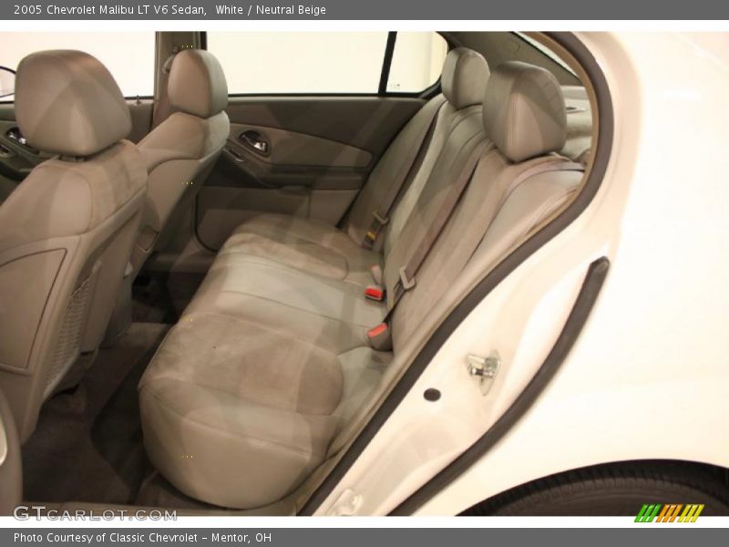 White / Neutral Beige 2005 Chevrolet Malibu LT V6 Sedan
