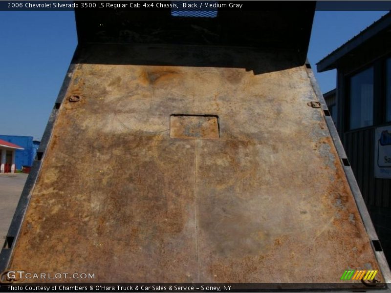 Black / Medium Gray 2006 Chevrolet Silverado 3500 LS Regular Cab 4x4 Chassis