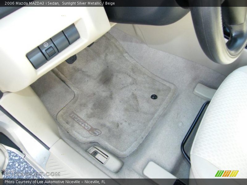 Sunlight Silver Metallic / Beige 2006 Mazda MAZDA3 i Sedan