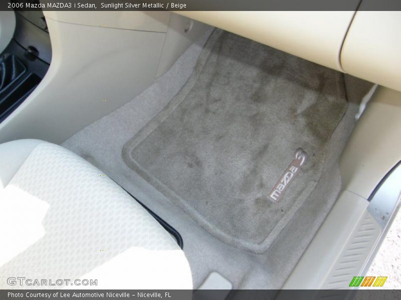 Sunlight Silver Metallic / Beige 2006 Mazda MAZDA3 i Sedan