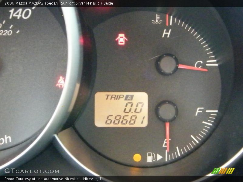 Sunlight Silver Metallic / Beige 2006 Mazda MAZDA3 i Sedan