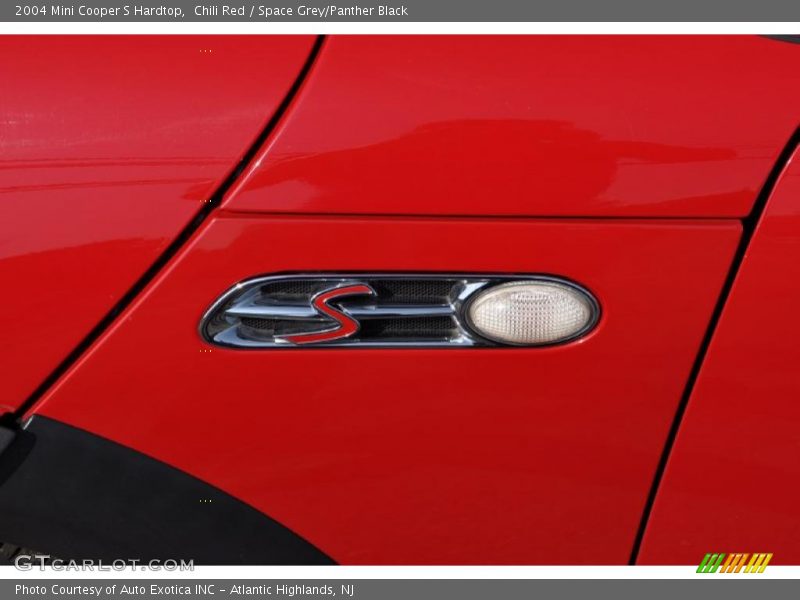 Chili Red / Space Grey/Panther Black 2004 Mini Cooper S Hardtop