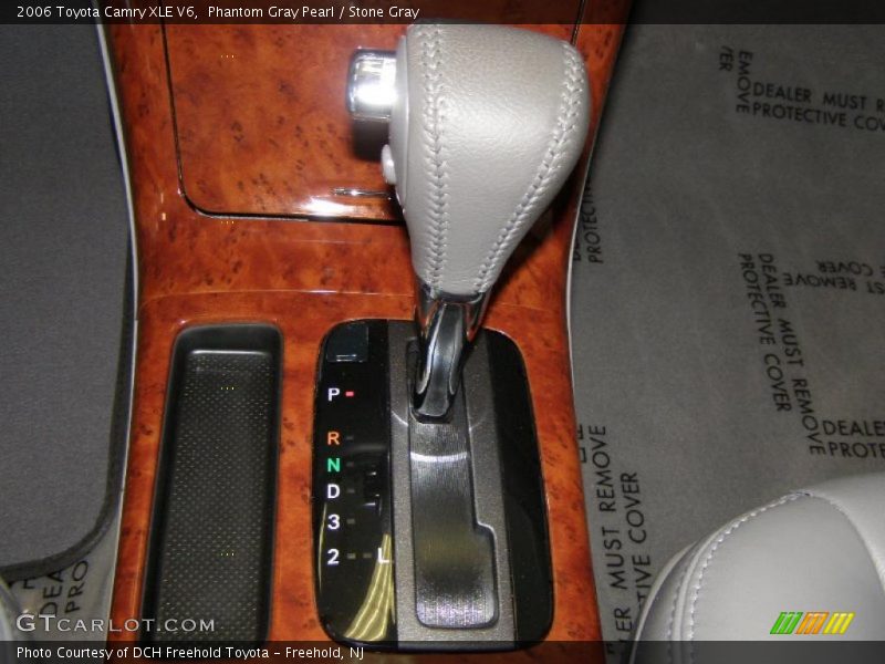 Phantom Gray Pearl / Stone Gray 2006 Toyota Camry XLE V6