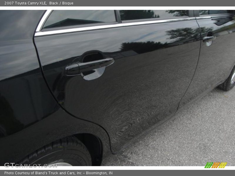 Black / Bisque 2007 Toyota Camry XLE